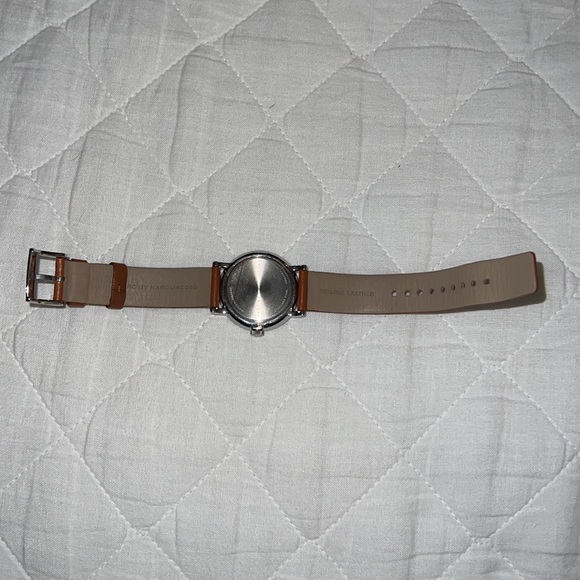 Marc Jacobs Leather Watch - Picture 8 of 8
